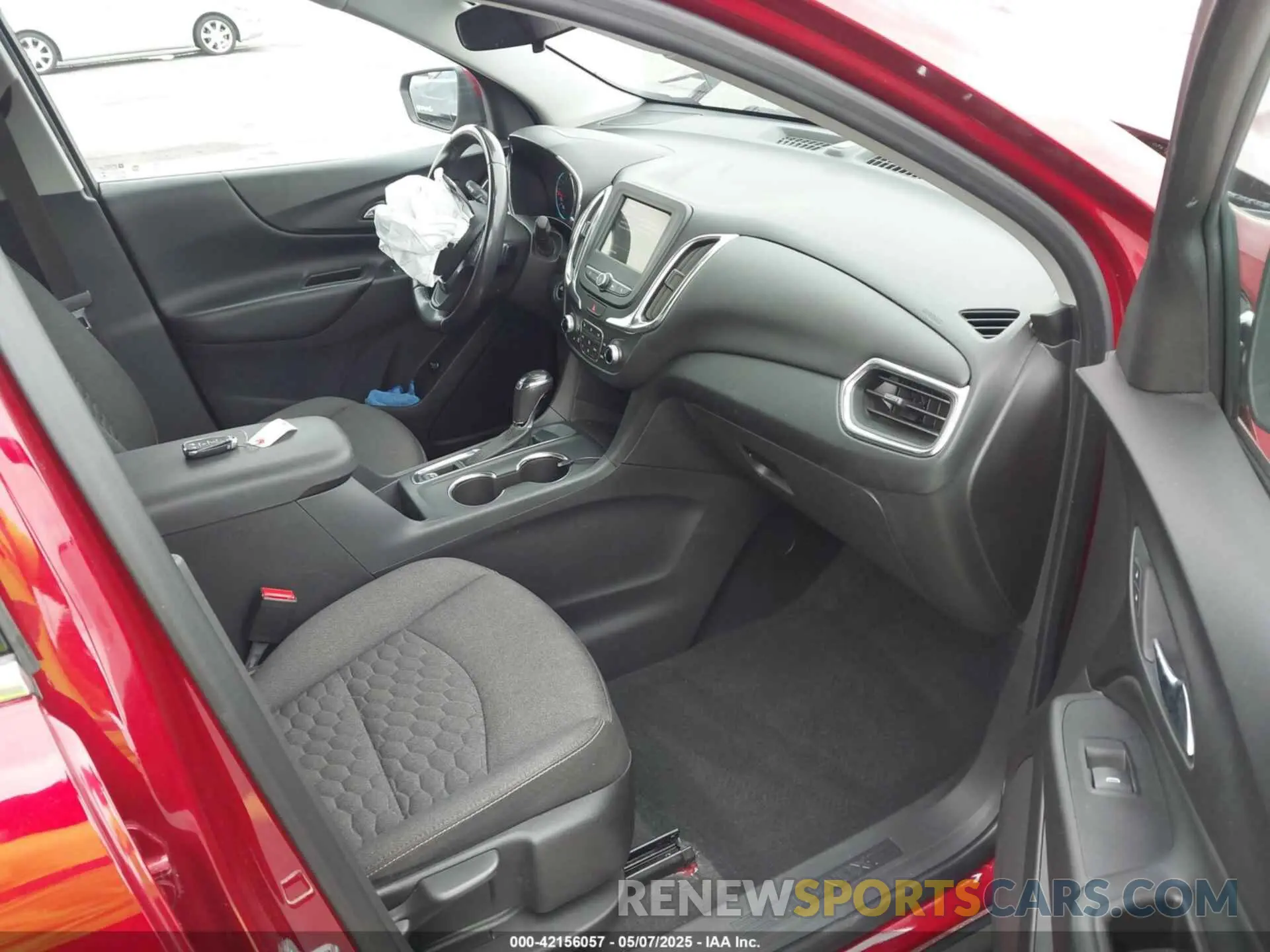 5 fotografías del automóvil dañado 3GNAXKEV8KS674187 CHEVROLET EQUINOX 2019