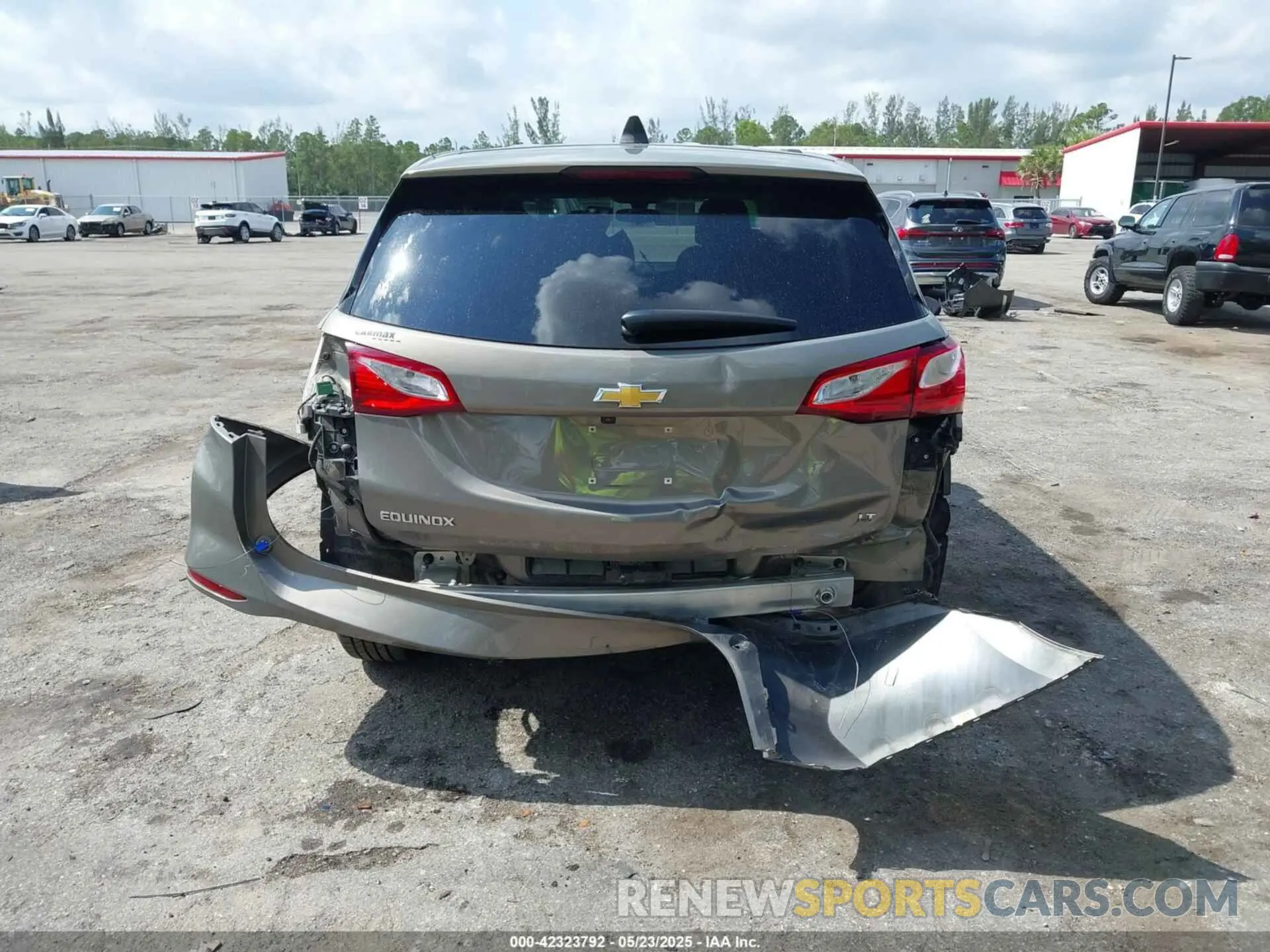 17 fotografías del automóvil dañado 3GNAXKEVXKS586516 CHEVROLET EQUINOX 2019
