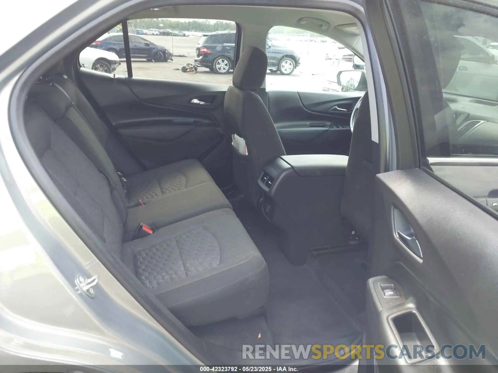 8 fotografías del automóvil dañado 3GNAXKEVXKS586516 CHEVROLET EQUINOX 2019