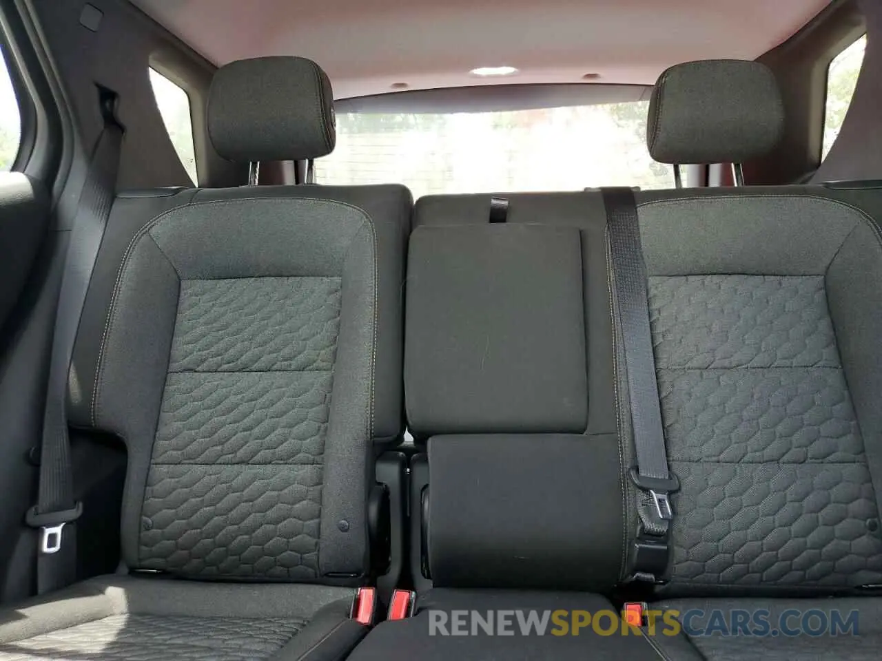 10 fotografías del automóvil dañado 3GNAXLEX2KS632136 CHEVROLET EQUINOX 2019