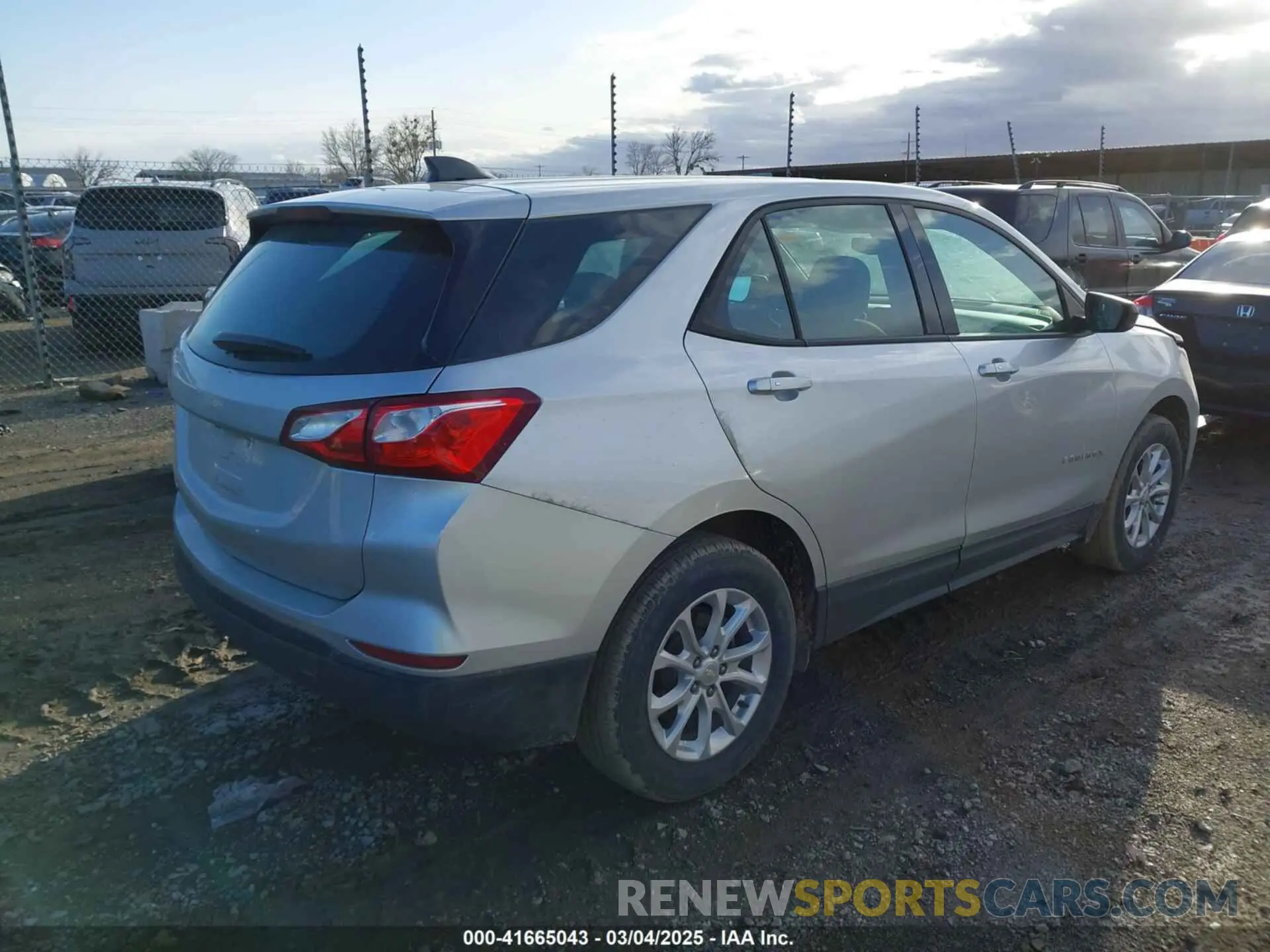 4 fotografías del automóvil dañado 3GNAXSEV7KS509294 CHEVROLET EQUINOX 2019