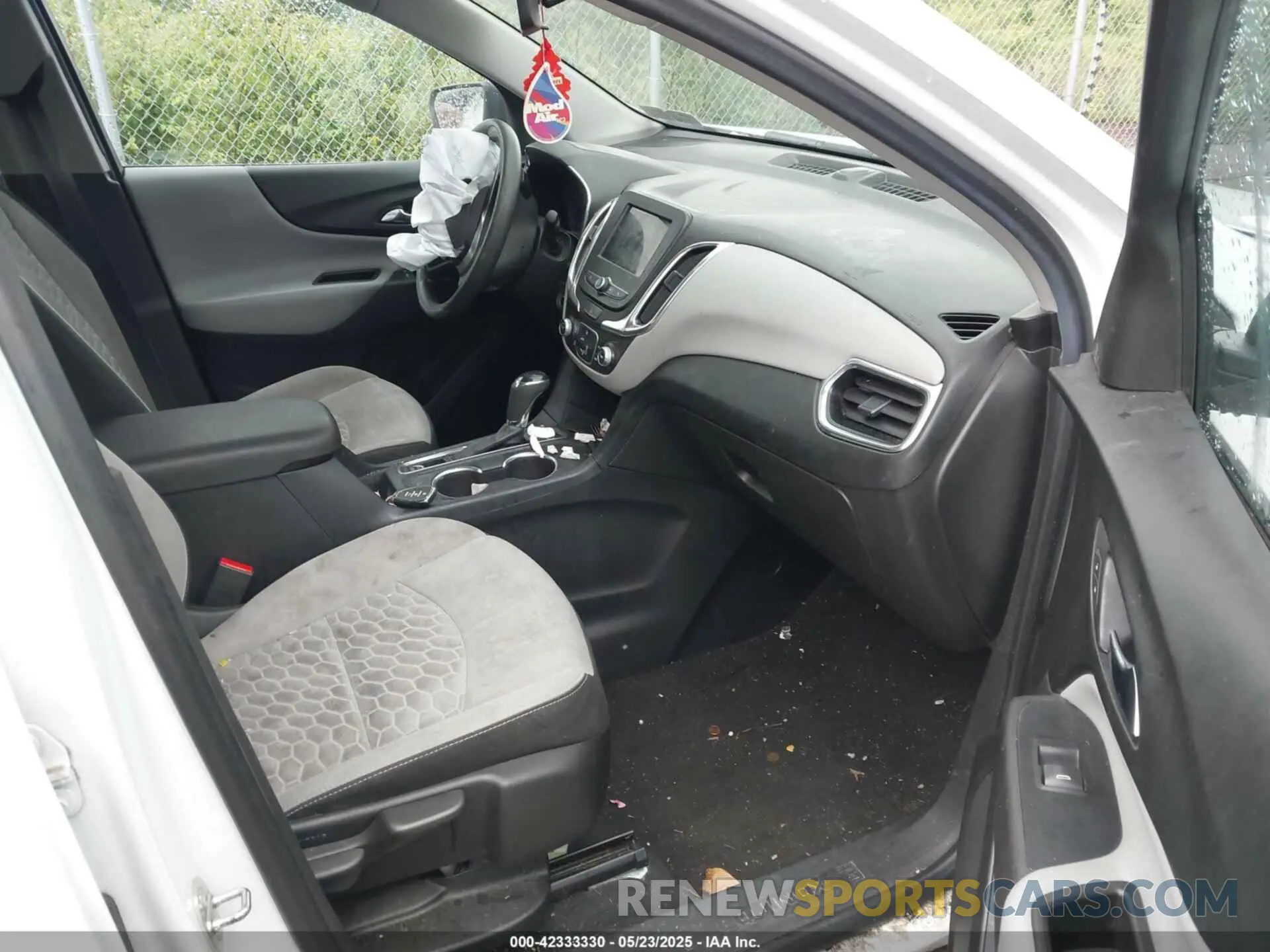 5 fotografías del automóvil dañado 3GNAXSEVXKS645872 CHEVROLET EQUINOX 2019