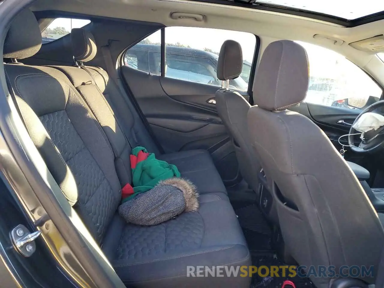 11 fotografías del automóvil dañado 3GNAXUEV0KS523260 CHEVROLET EQUINOX 2019