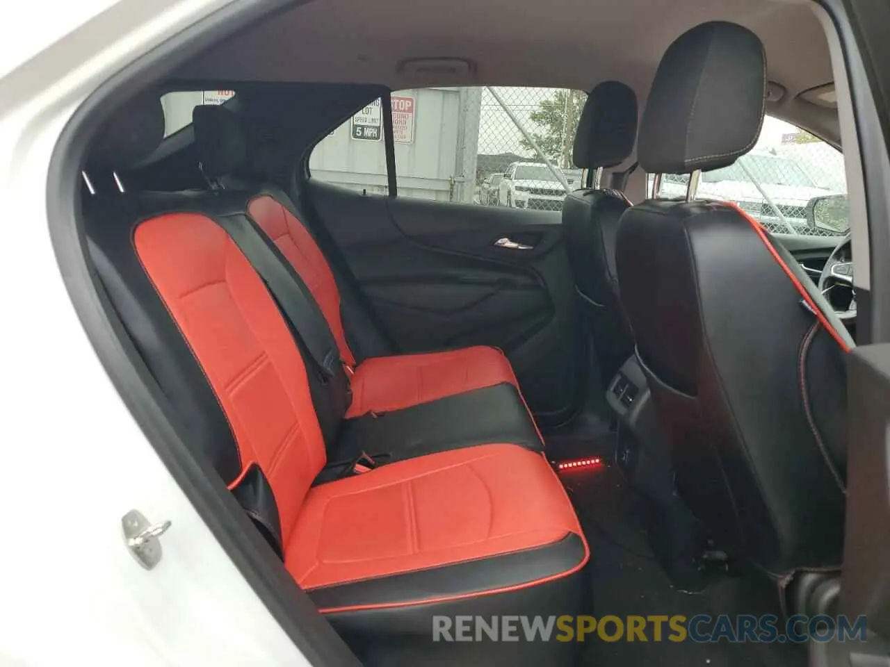 11 fotografías del automóvil dañado 3GNAXUEV0KS589811 CHEVROLET EQUINOX 2019