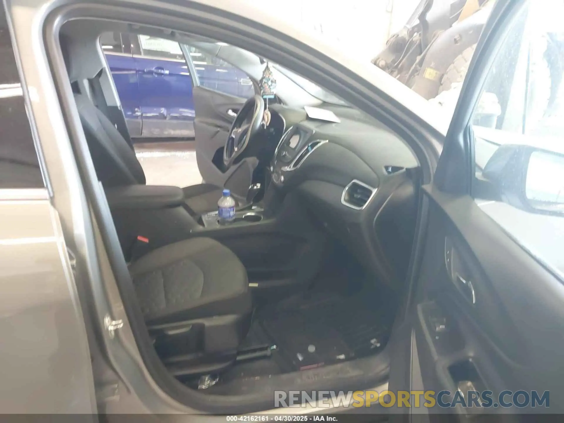 5 fotografías del automóvil dañado 3GNAXUEV1KS516124 CHEVROLET EQUINOX 2019