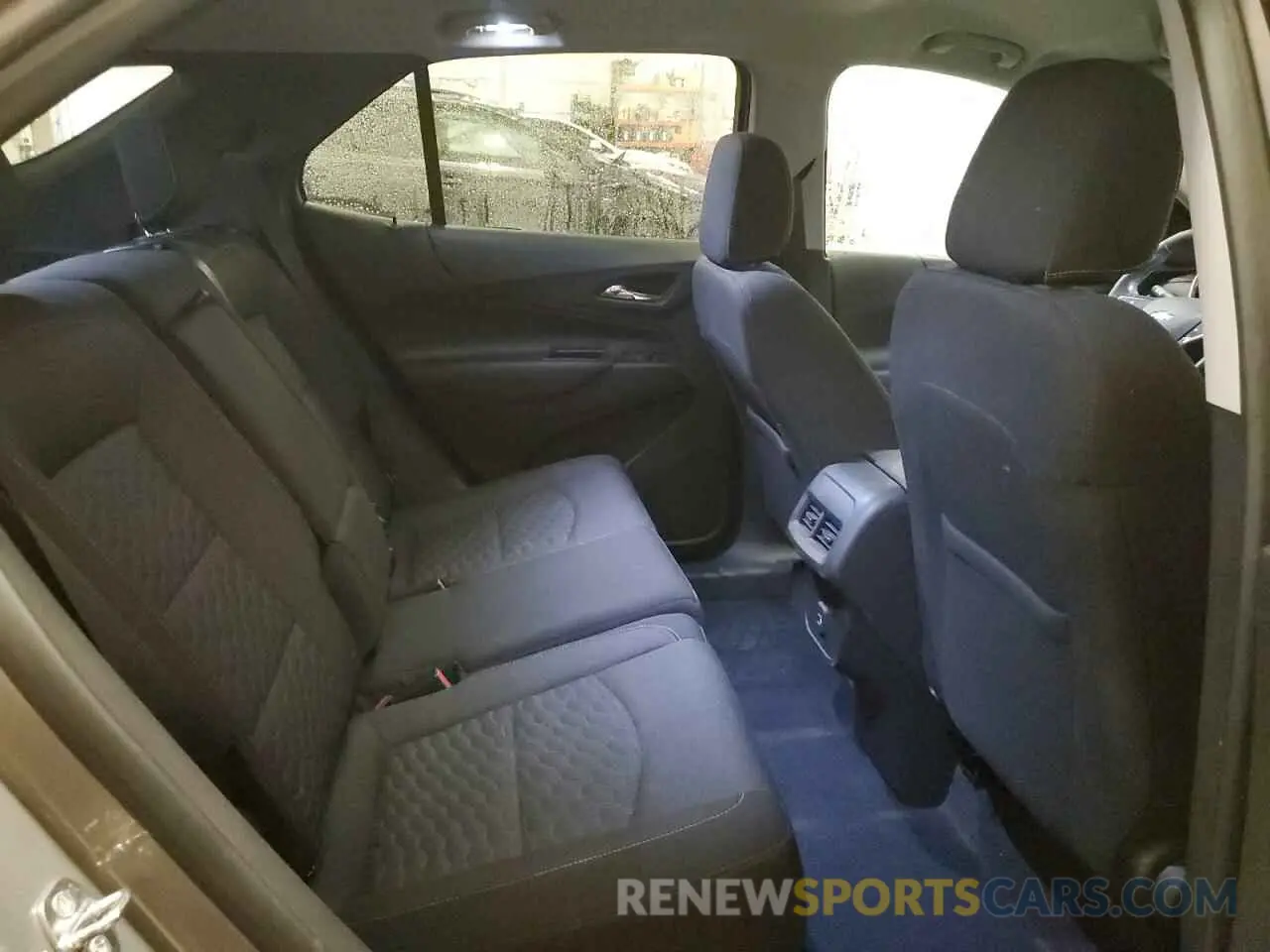 11 fotografías del automóvil dañado 3GNAXUEV1KS560849 CHEVROLET EQUINOX 2019