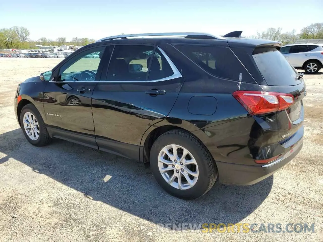 2 fotografías del automóvil dañado 3GNAXUEV2KL194863 CHEVROLET EQUINOX 2019