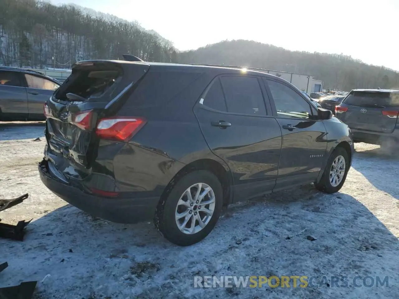 3 fotografías del automóvil dañado 3GNAXUEV2KL279623 CHEVROLET EQUINOX 2019