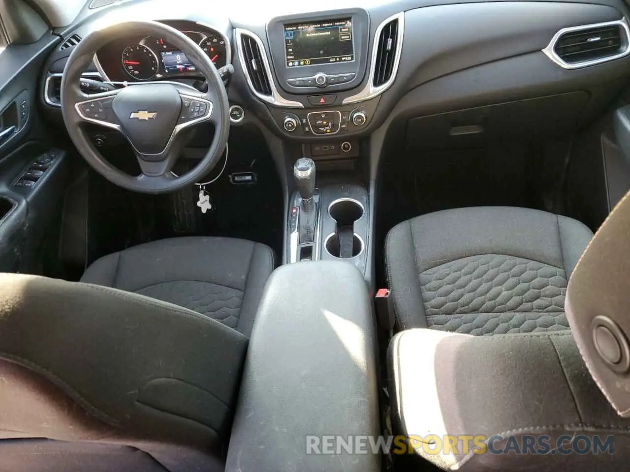 8 fotografías del automóvil dañado 3GNAXUEV2KL279623 CHEVROLET EQUINOX 2019