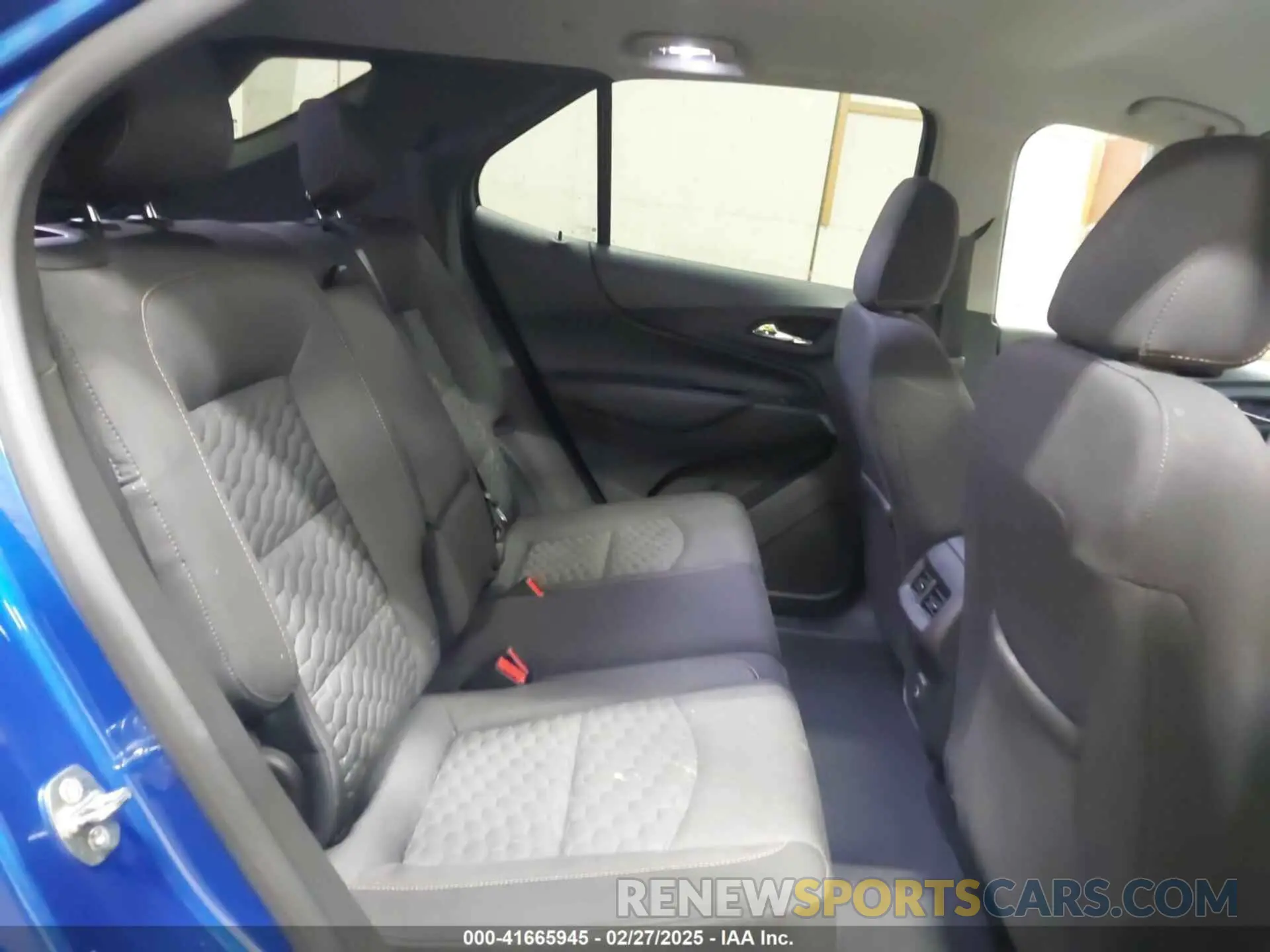 8 fotografías del automóvil dañado 3GNAXUEV2KS573044 CHEVROLET EQUINOX 2019