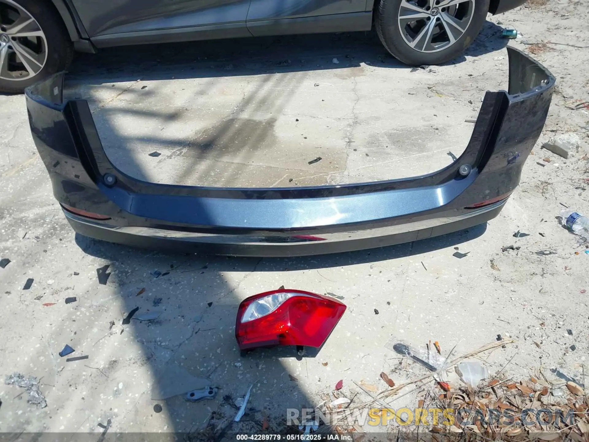 12 fotografías del automóvil dañado 3GNAXUEV4KL297914 CHEVROLET EQUINOX 2019