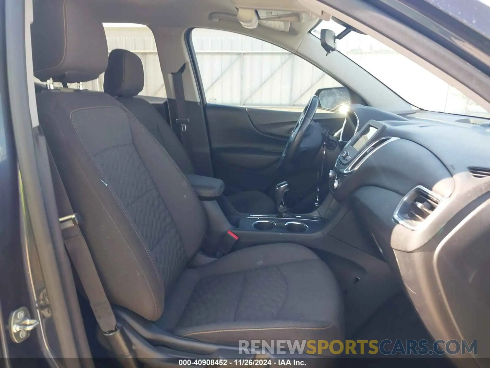 5 fotografías del automóvil dañado 3GNAXUEV4KS515873 CHEVROLET EQUINOX 2019