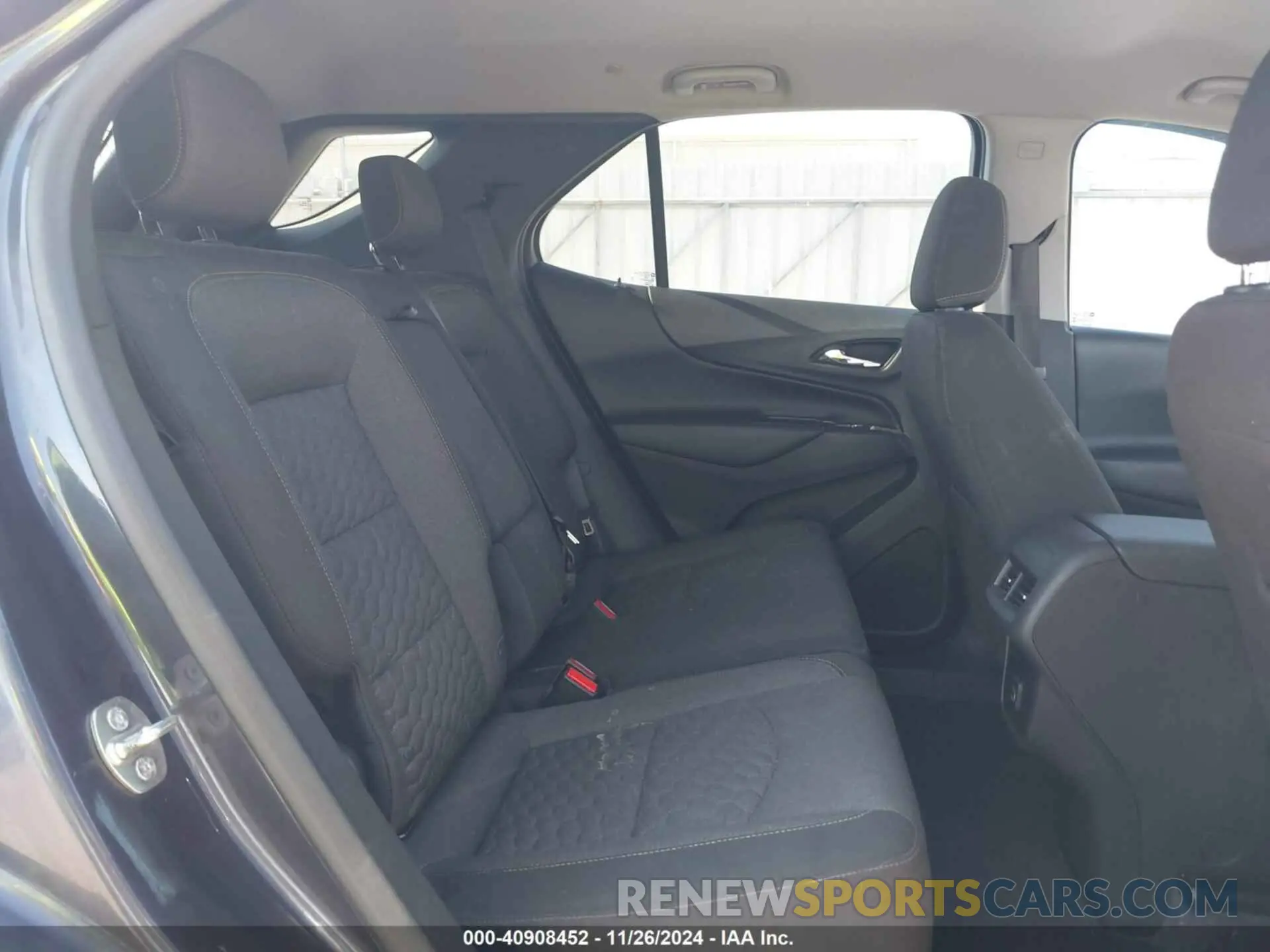 8 fotografías del automóvil dañado 3GNAXUEV4KS515873 CHEVROLET EQUINOX 2019
