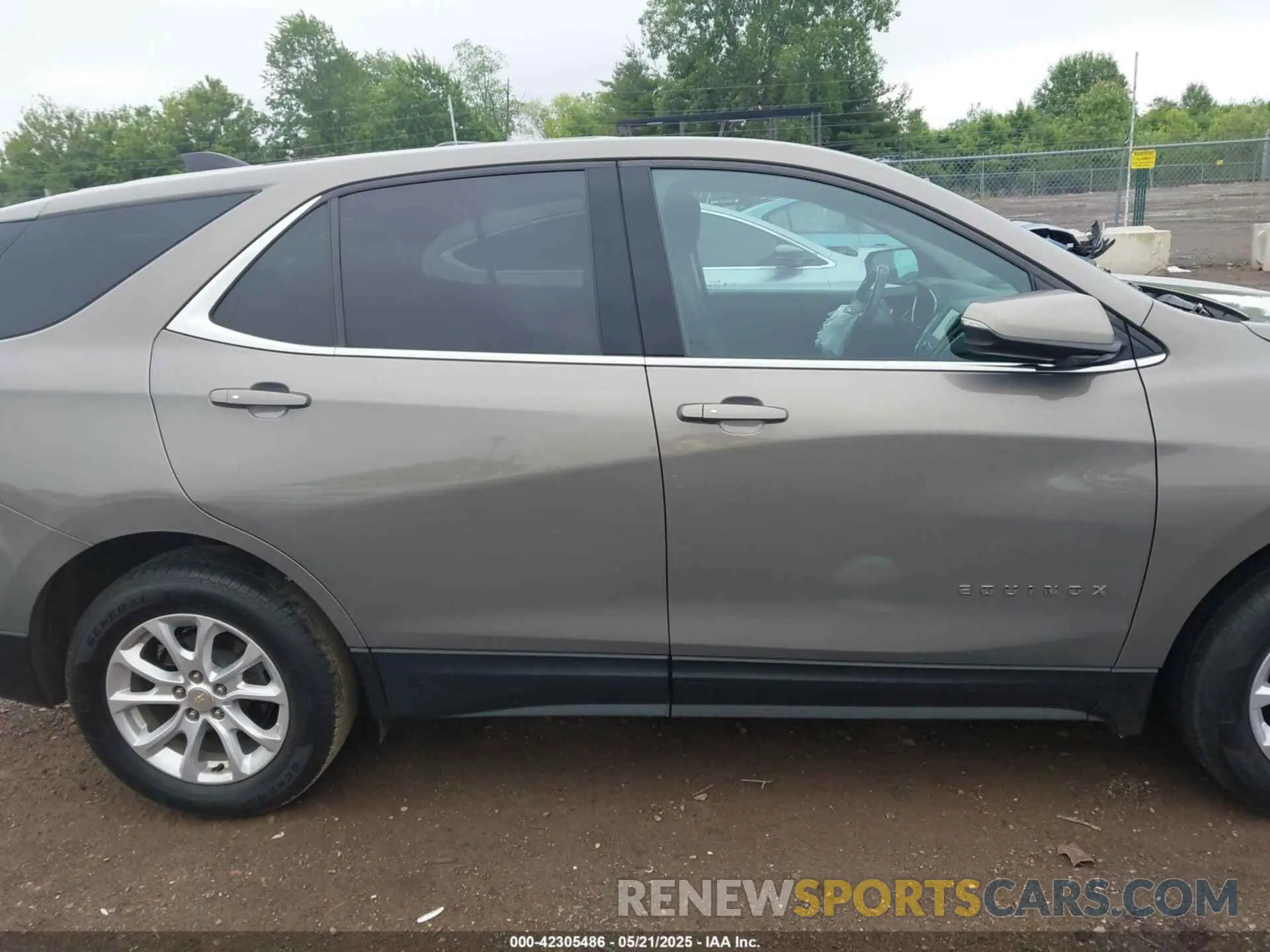 13 fotografías del automóvil dañado 3GNAXUEV4KS577841 CHEVROLET EQUINOX 2019