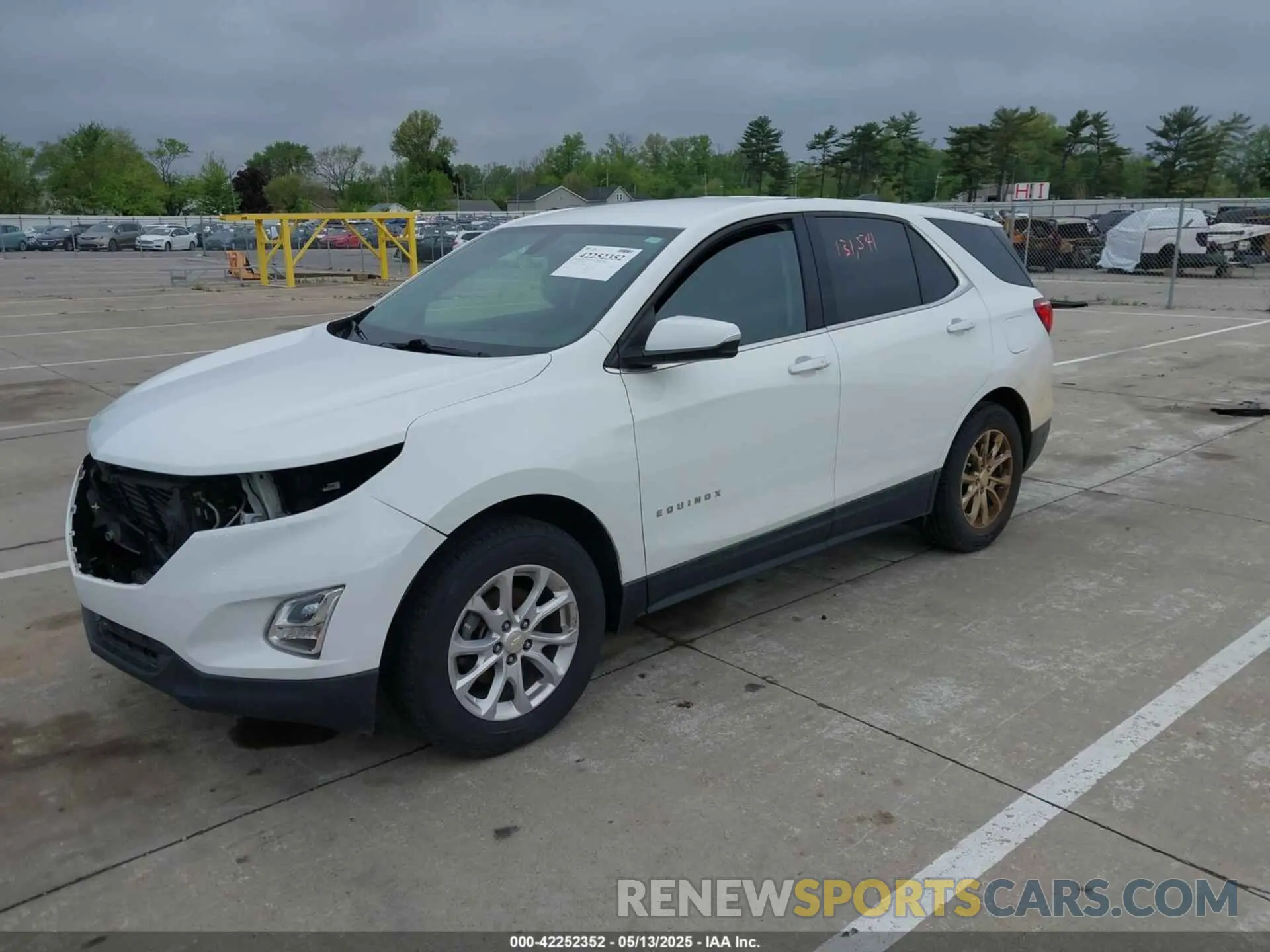 2 fotografías del automóvil dañado 3GNAXUEV4KS636788 CHEVROLET EQUINOX 2019