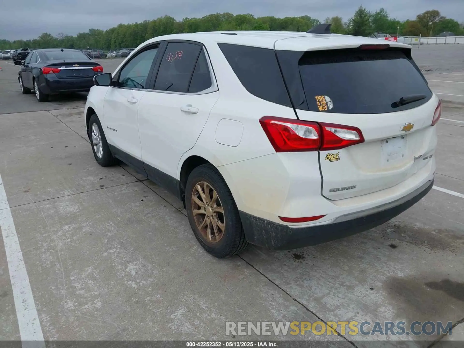 3 fotografías del automóvil dañado 3GNAXUEV4KS636788 CHEVROLET EQUINOX 2019