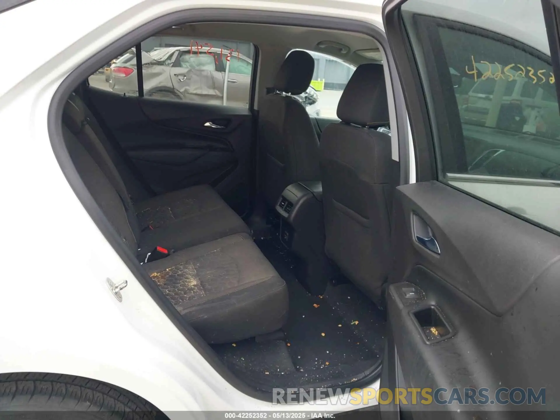 8 fotografías del automóvil dañado 3GNAXUEV4KS636788 CHEVROLET EQUINOX 2019