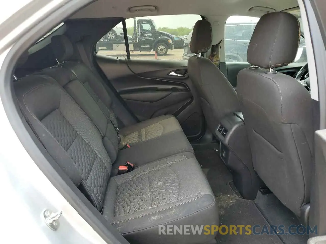 11 fotografías del automóvil dañado 3GNAXUEV6KS521500 CHEVROLET EQUINOX 2019