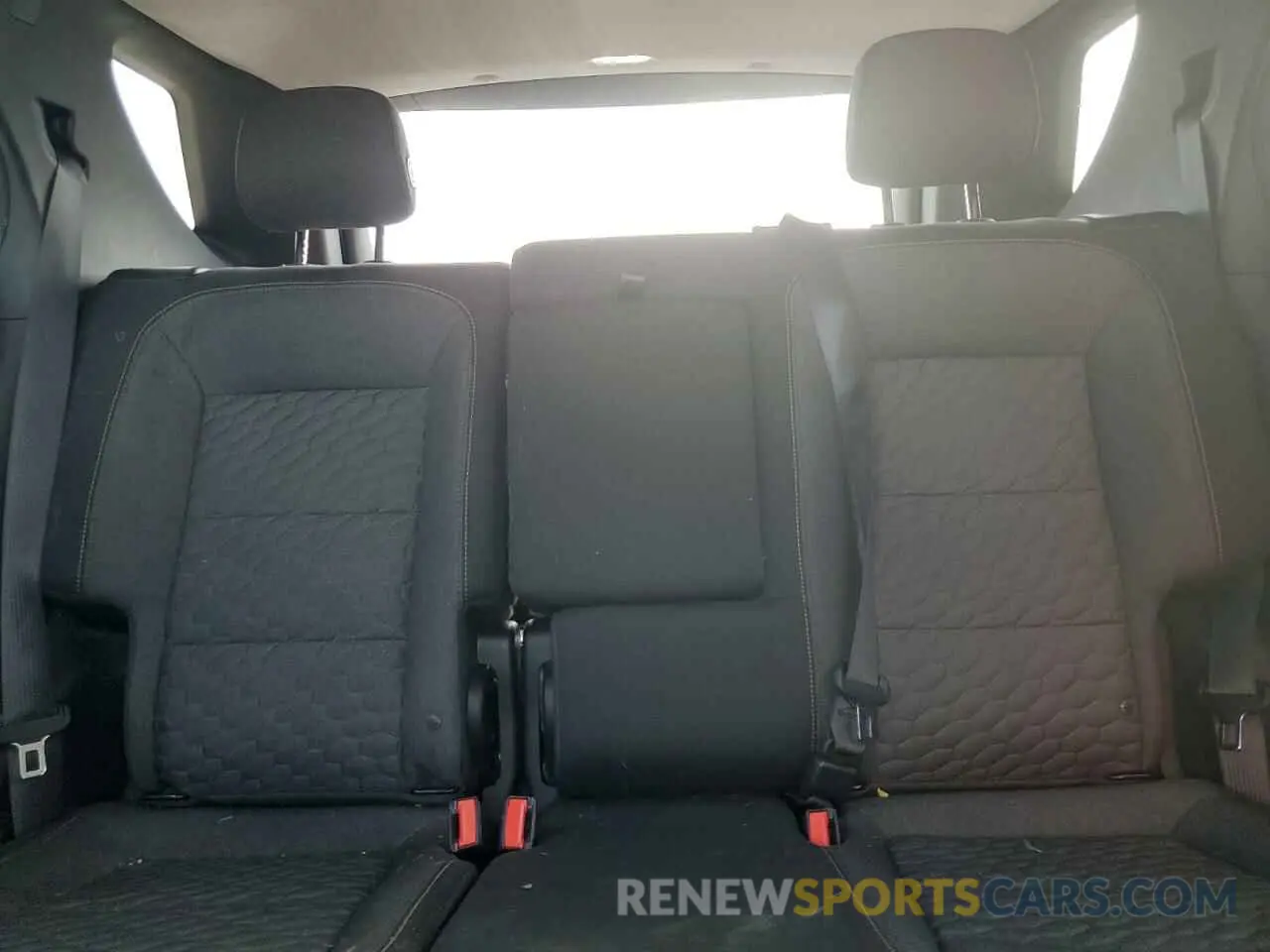 10 fotografías del automóvil dañado 3GNAXUEV7KS660101 CHEVROLET EQUINOX 2019