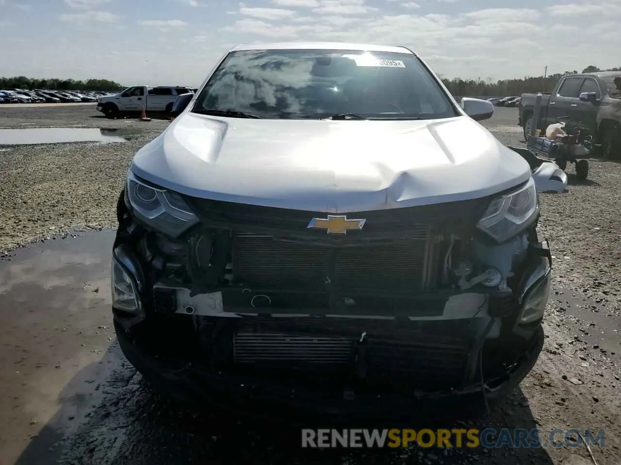 5 fotografías del automóvil dañado 3GNAXUEV7KS660101 CHEVROLET EQUINOX 2019