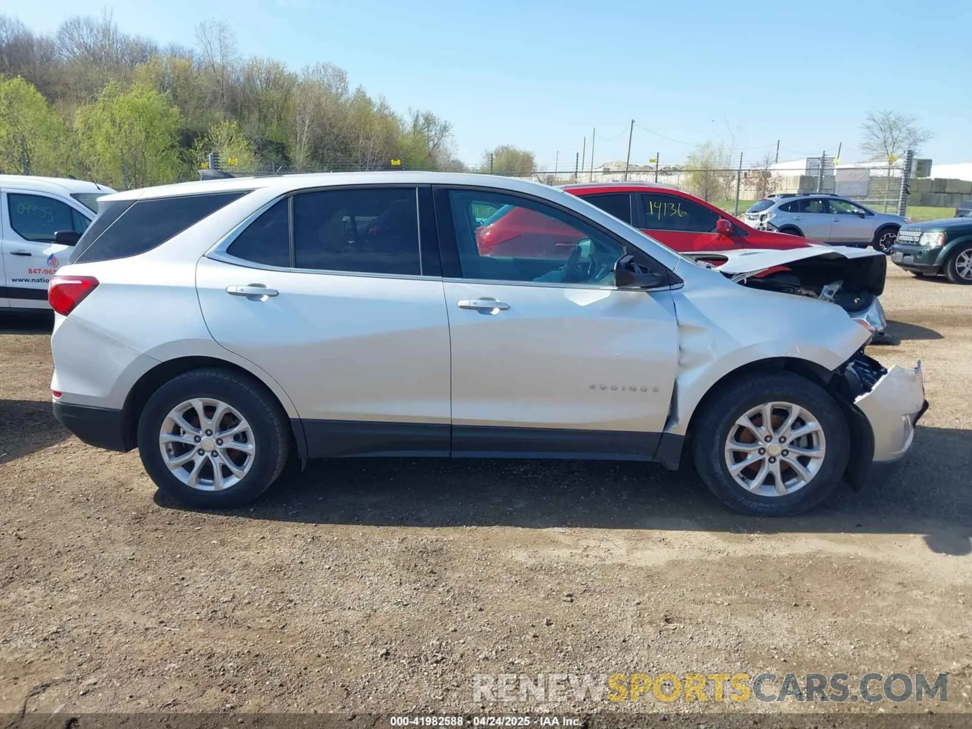 13 fotografías del automóvil dañado 3GNAXUEV8KS506982 CHEVROLET EQUINOX 2019