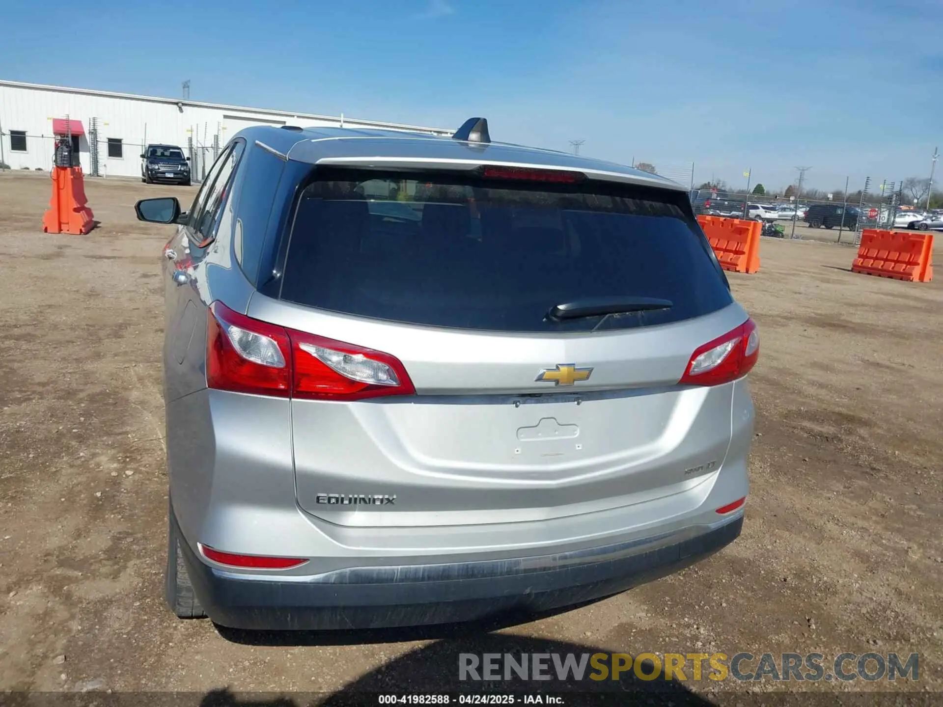 16 fotografías del automóvil dañado 3GNAXUEV8KS506982 CHEVROLET EQUINOX 2019