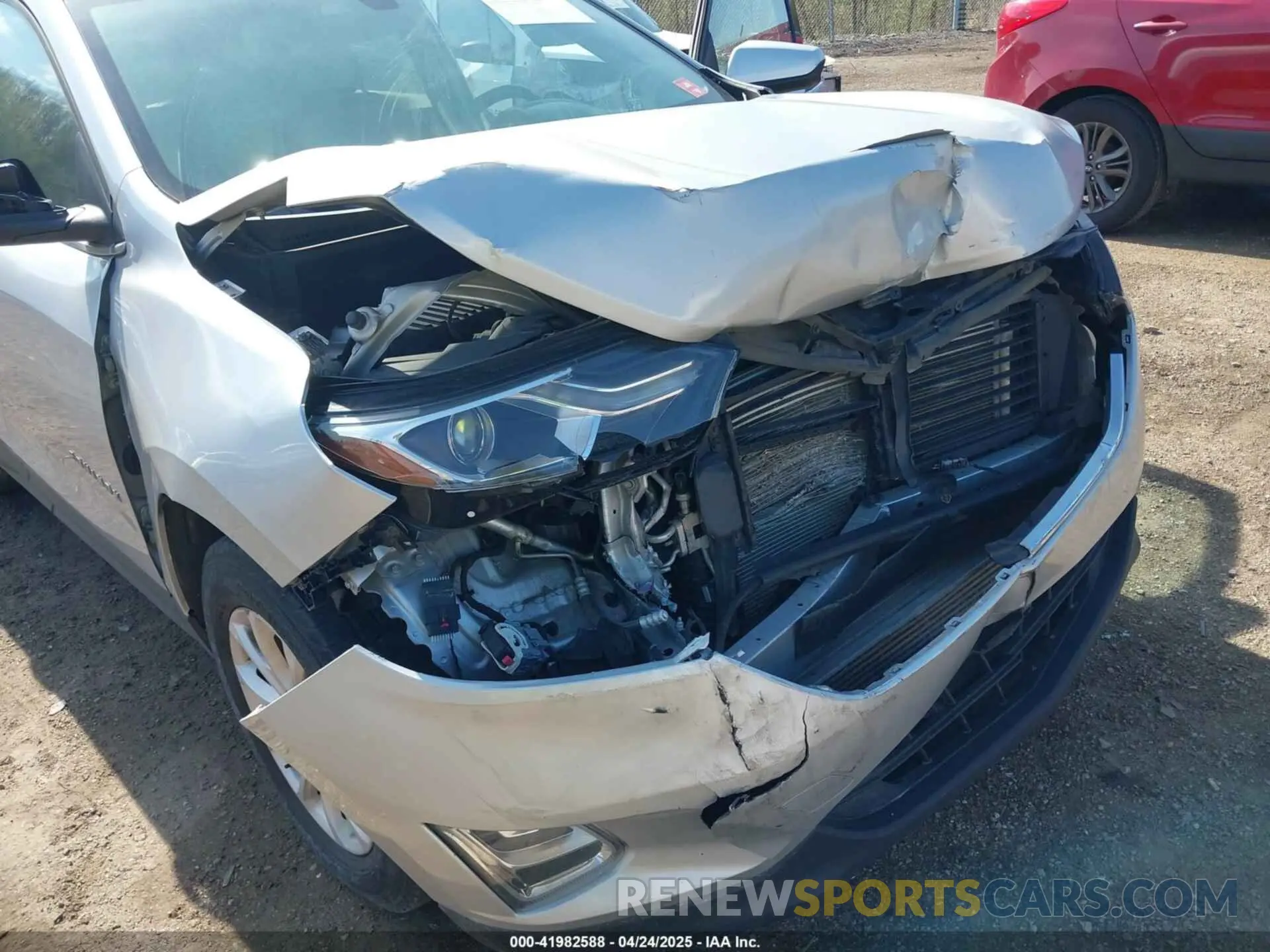 17 fotografías del automóvil dañado 3GNAXUEV8KS506982 CHEVROLET EQUINOX 2019