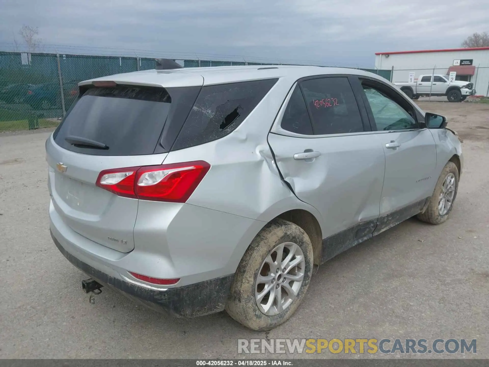 4 fotografías del automóvil dañado 3GNAXUEVXKS510127 CHEVROLET EQUINOX 2019