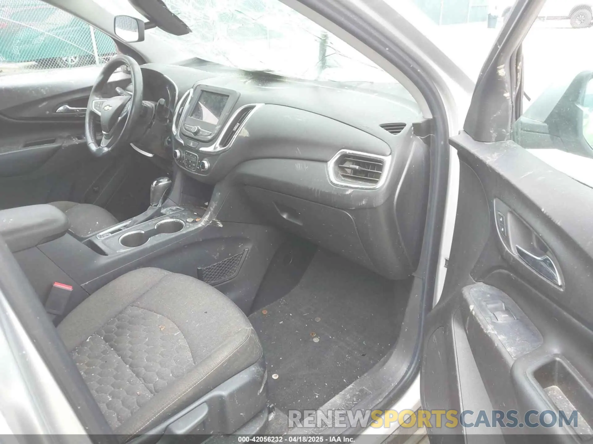 5 fotografías del automóvil dañado 3GNAXUEVXKS510127 CHEVROLET EQUINOX 2019
