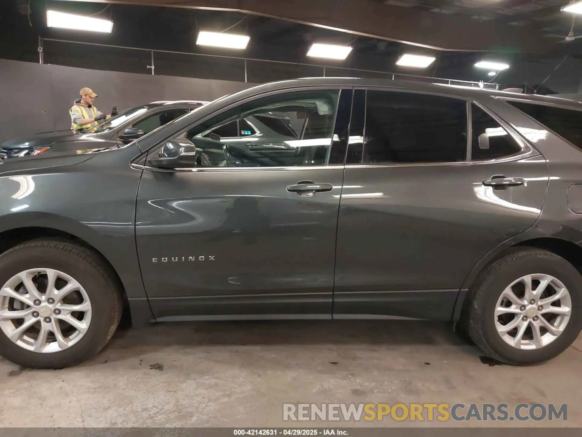 14 fotografías del automóvil dañado 3GNAXUEVXKS557142 CHEVROLET EQUINOX 2019