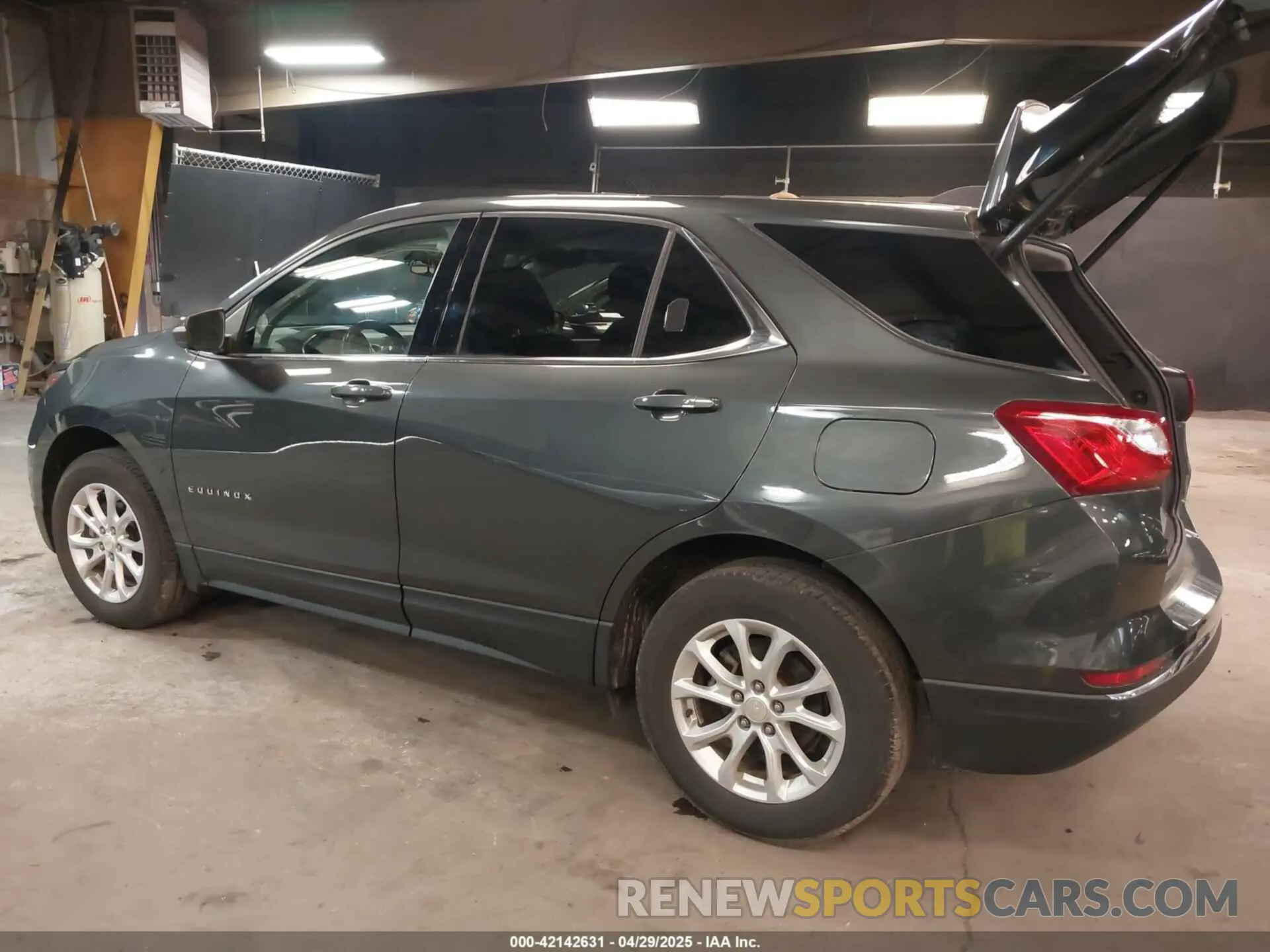 3 fotografías del automóvil dañado 3GNAXUEVXKS557142 CHEVROLET EQUINOX 2019