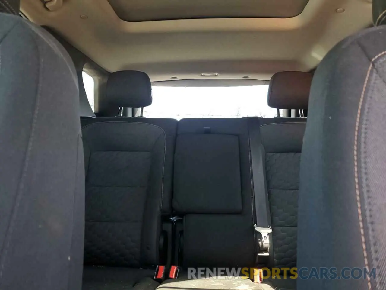 10 fotografías del automóvil dañado 3GNAXVEX6KS635570 CHEVROLET EQUINOX 2019