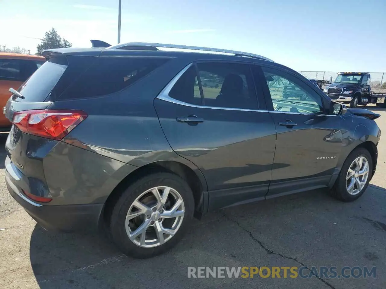 3 fotografías del automóvil dañado 3GNAXVEX6KS635570 CHEVROLET EQUINOX 2019