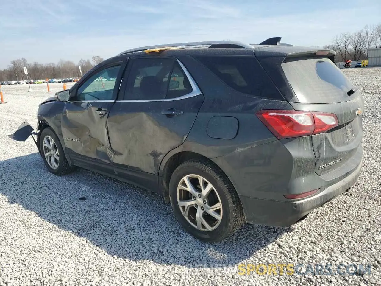 2 fotografías del automóvil dañado 3GNAXVEX9KS665632 CHEVROLET EQUINOX 2019