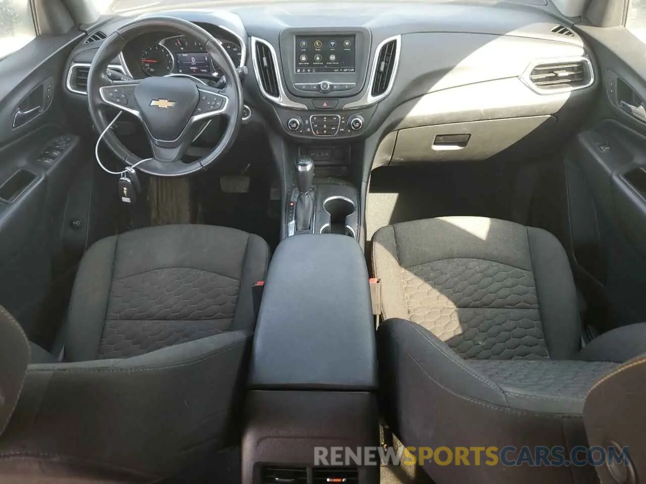 8 fotografías del automóvil dañado 3GNAXVEX9KS665632 CHEVROLET EQUINOX 2019