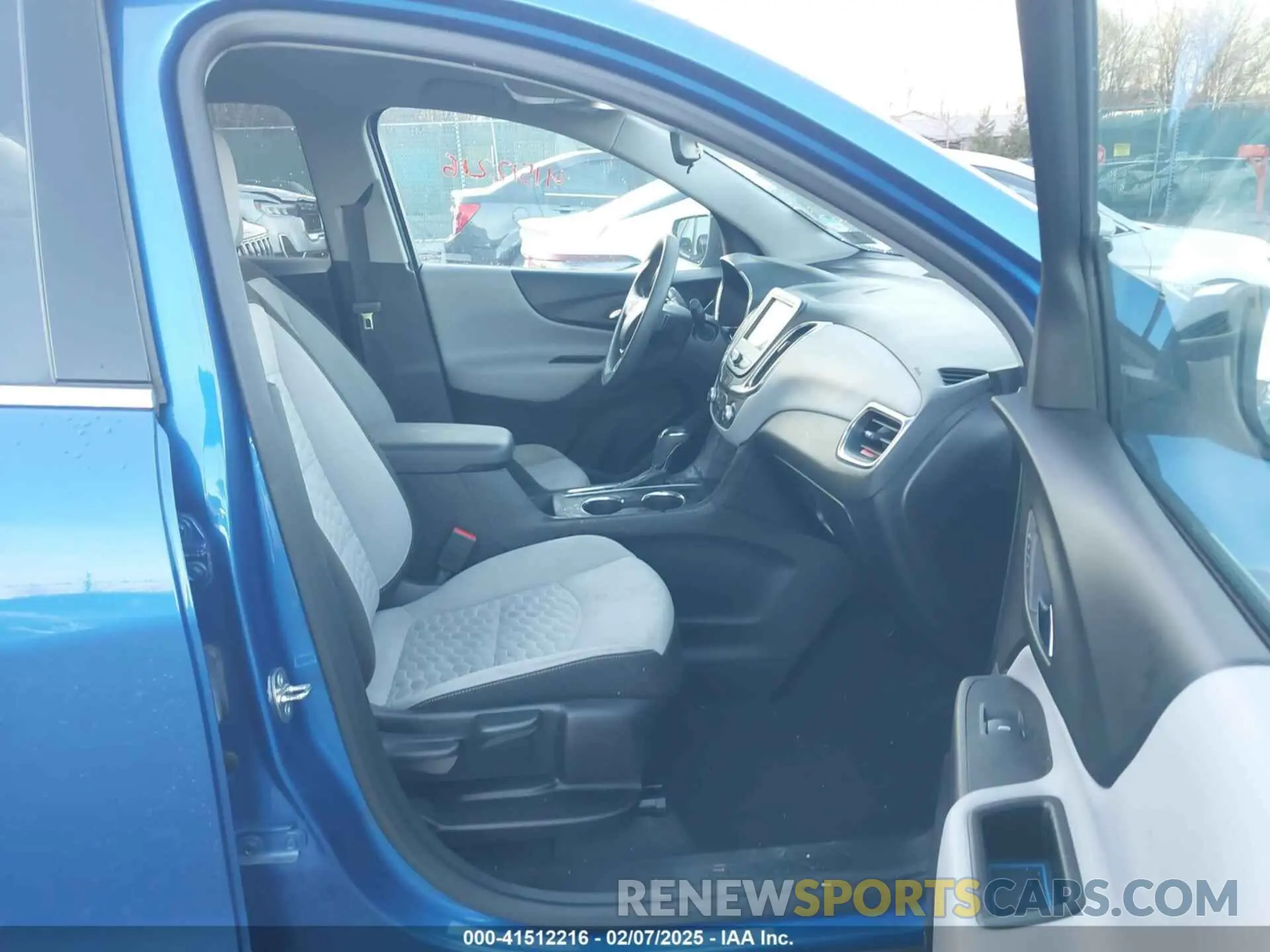 5 fotografías del automóvil dañado 3GNAXVEXXKS568147 CHEVROLET EQUINOX 2019