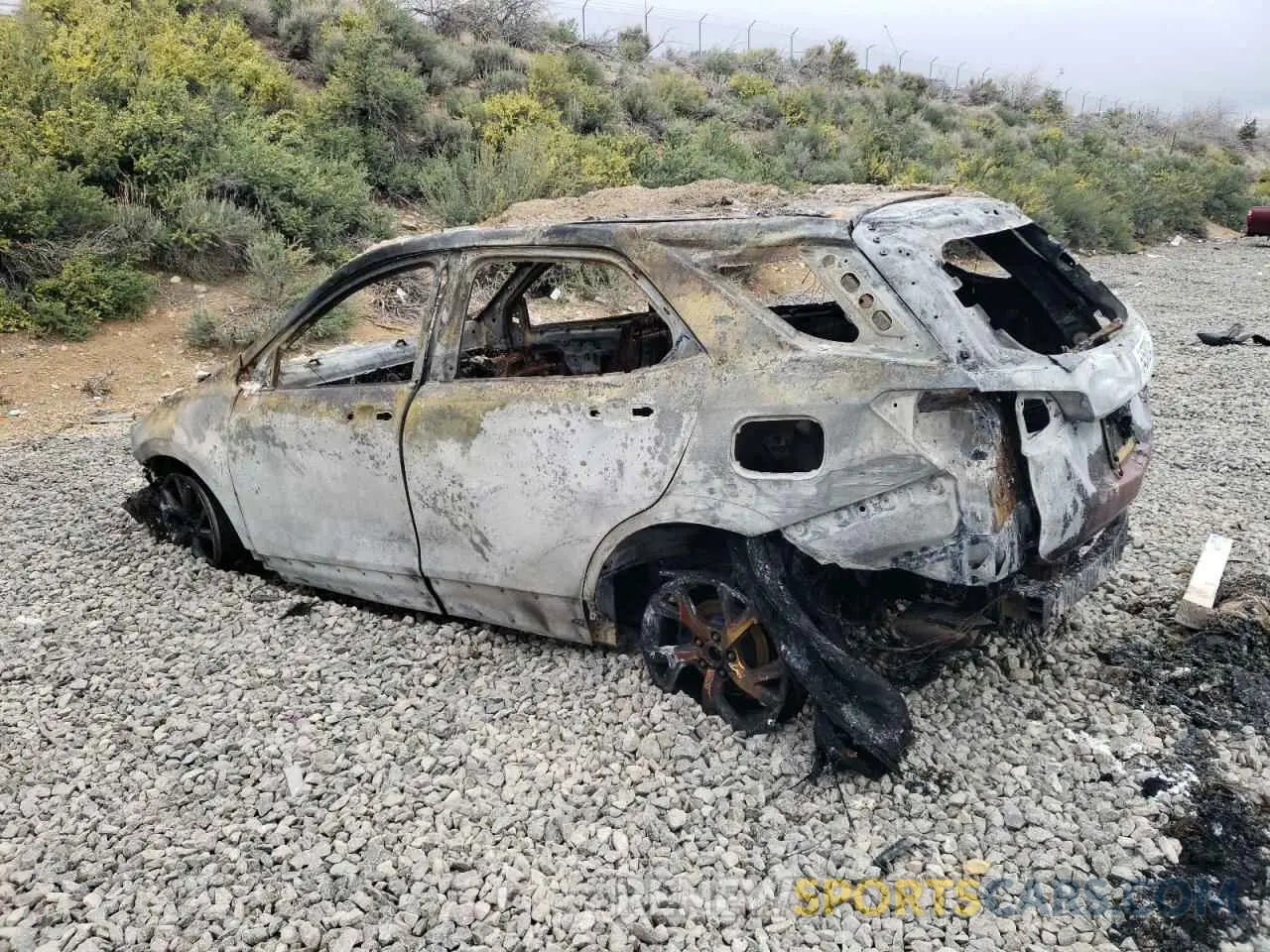 2 fotografías del automóvil dañado 3GNAXXEV9KL267664 CHEVROLET EQUINOX 2019