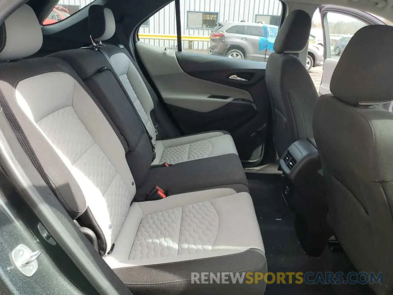 10 fotografías del automóvil dañado 2GNAX5EV0L6201871 CHEVROLET EQUINOX 2020