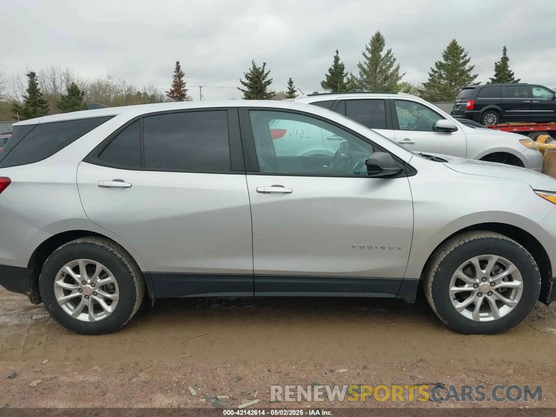 13 fotografías del automóvil dañado 2GNAX5EV2L6232295 CHEVROLET EQUINOX 2020