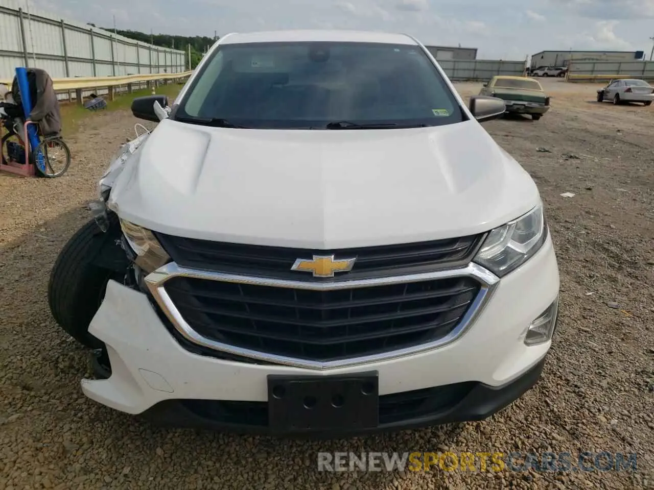 5 fotografías del automóvil dañado 2GNAX5EV7L6145685 CHEVROLET EQUINOX 2020