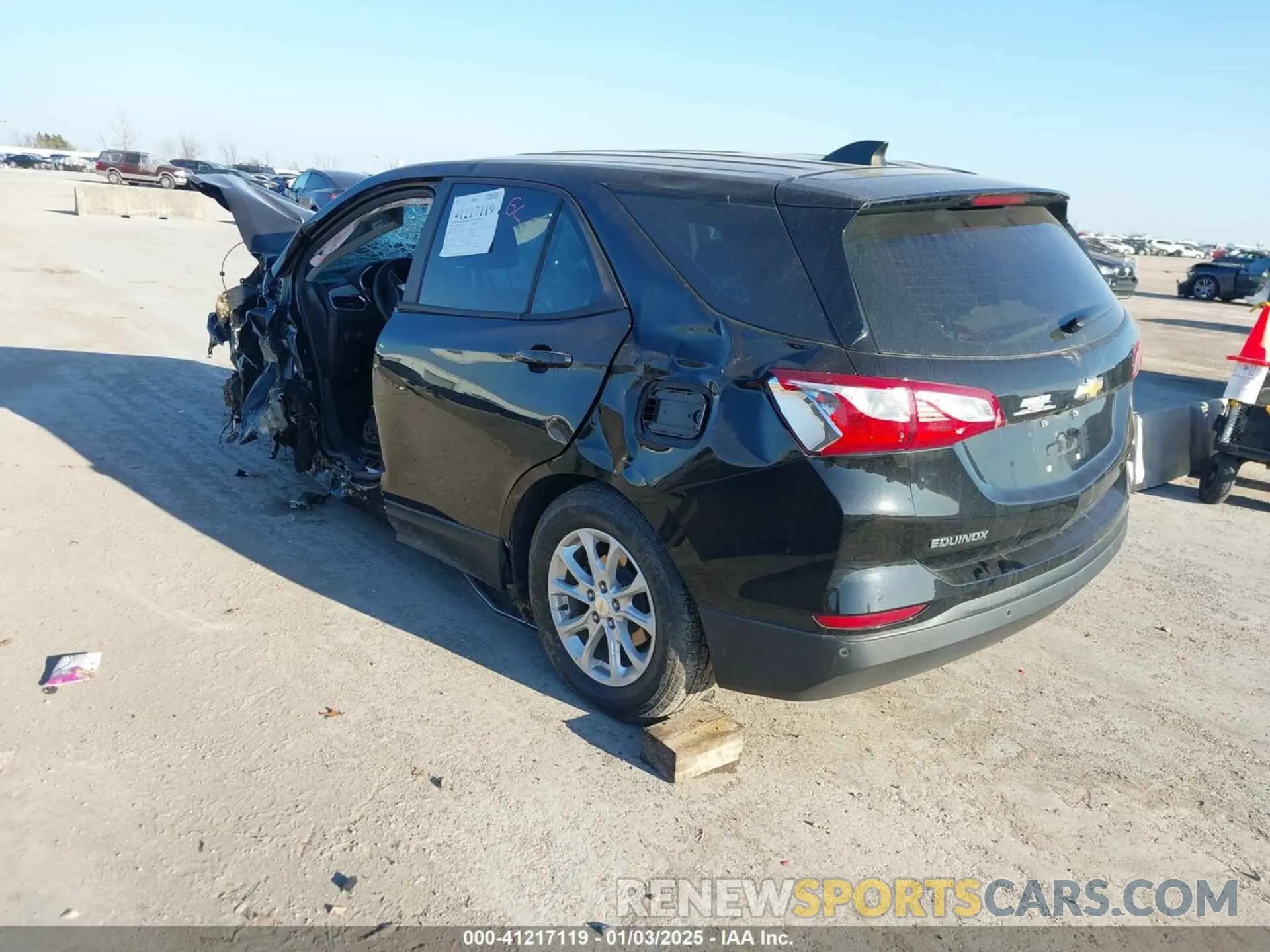 3 fotografías del automóvil dañado 2GNAX5EV9L6143114 CHEVROLET EQUINOX 2020