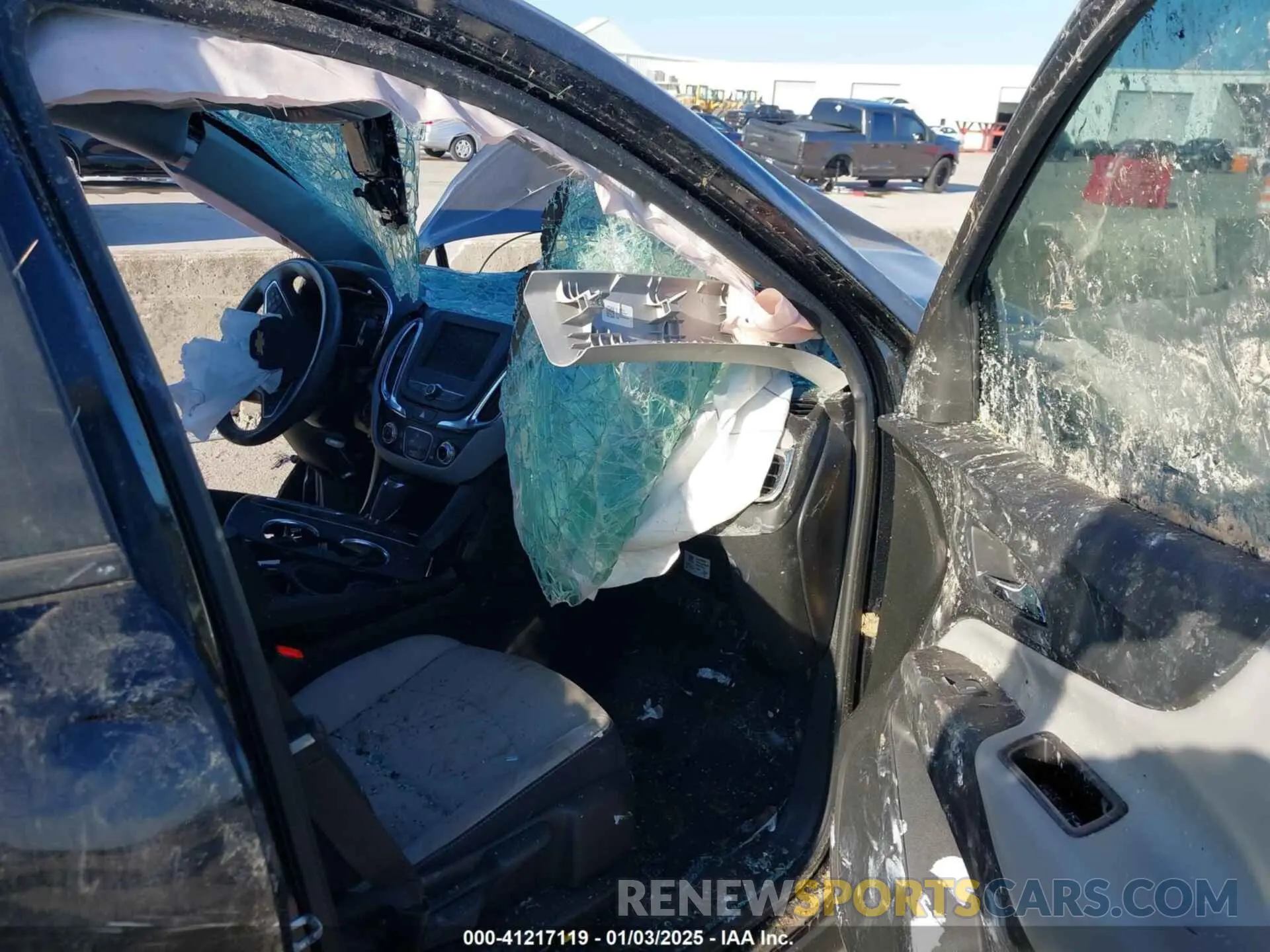 5 fotografías del automóvil dañado 2GNAX5EV9L6143114 CHEVROLET EQUINOX 2020