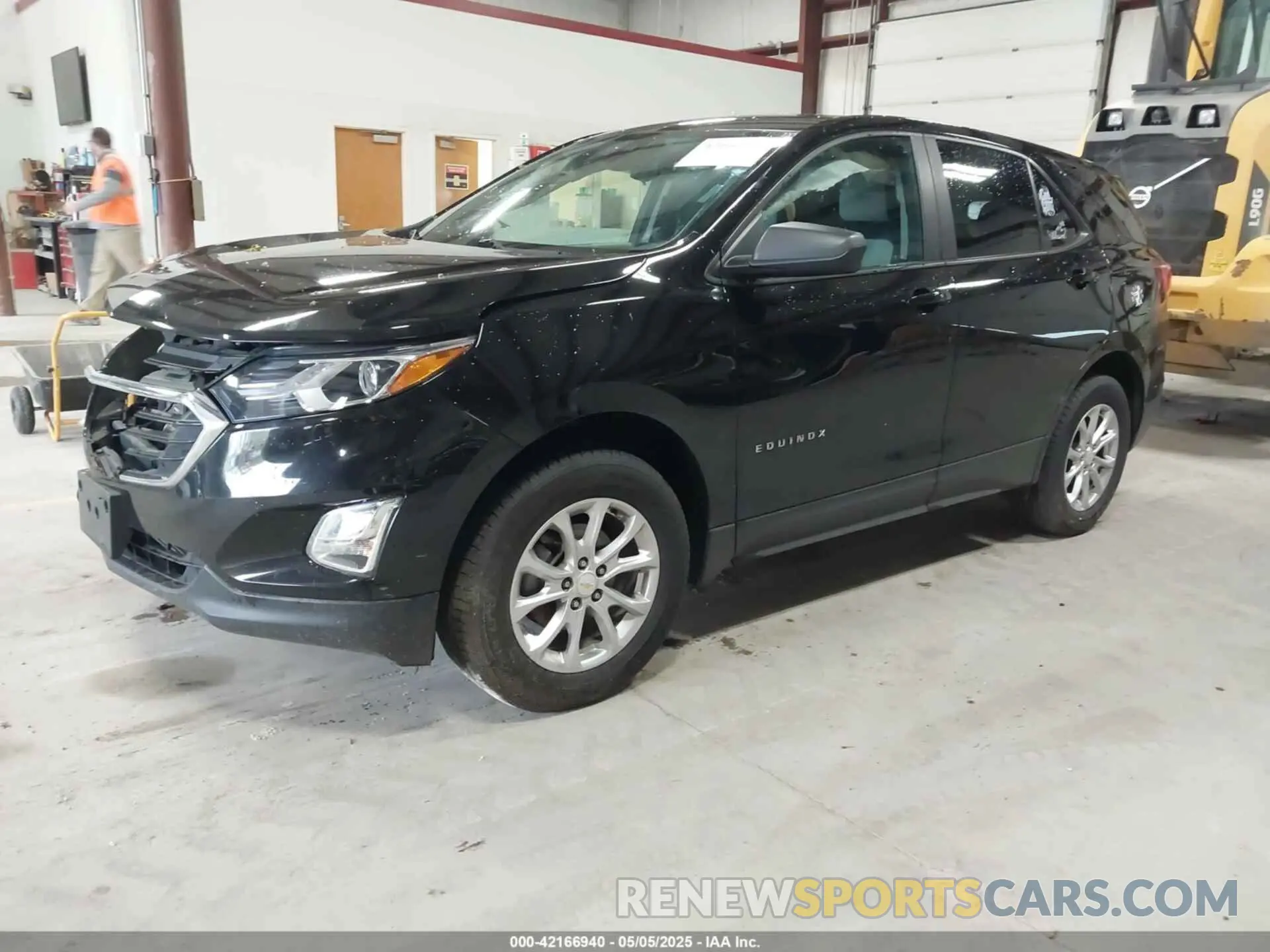 2 fotografías del automóvil dañado 2GNAX5EVXL6255002 CHEVROLET EQUINOX 2020