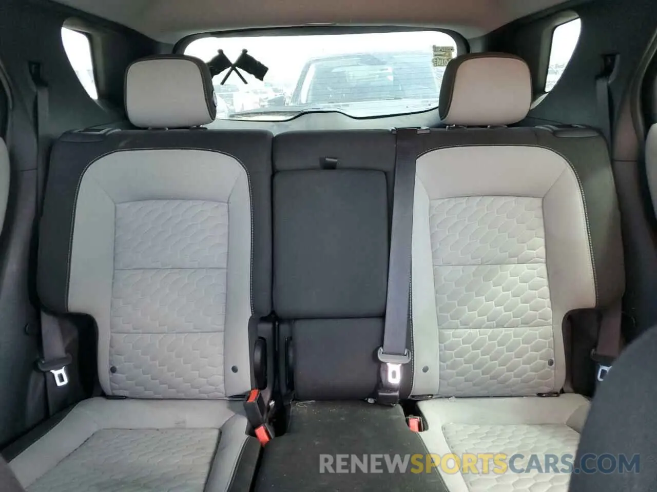 10 fotografías del automóvil dañado 2GNAXFEV2L6157443 CHEVROLET EQUINOX 2020