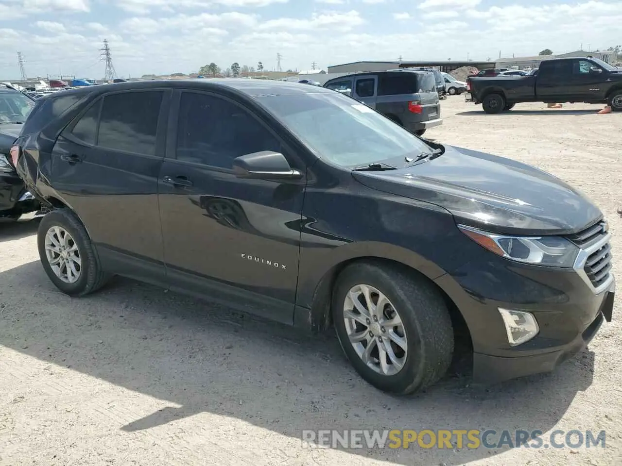 4 fotografías del automóvil dañado 2GNAXFEV2L6157443 CHEVROLET EQUINOX 2020