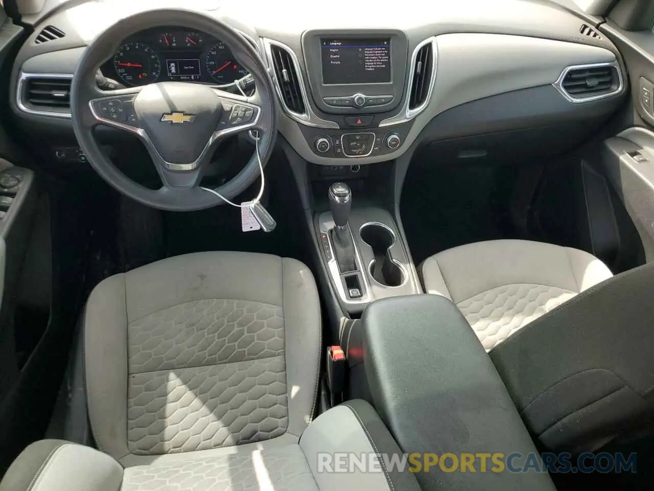 8 fotografías del automóvil dañado 2GNAXFEV2L6157443 CHEVROLET EQUINOX 2020