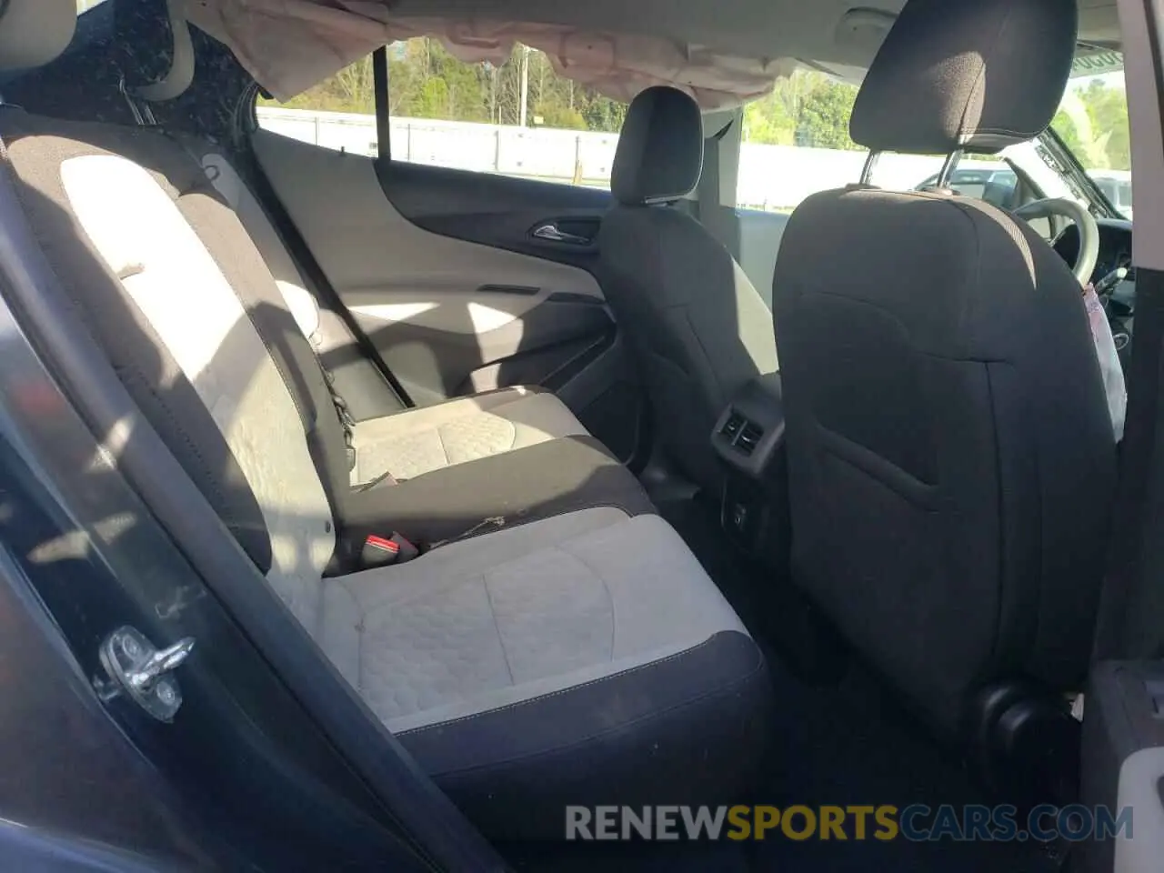 10 fotografías del automóvil dañado 2GNAXHEV0L6245791 CHEVROLET EQUINOX 2020