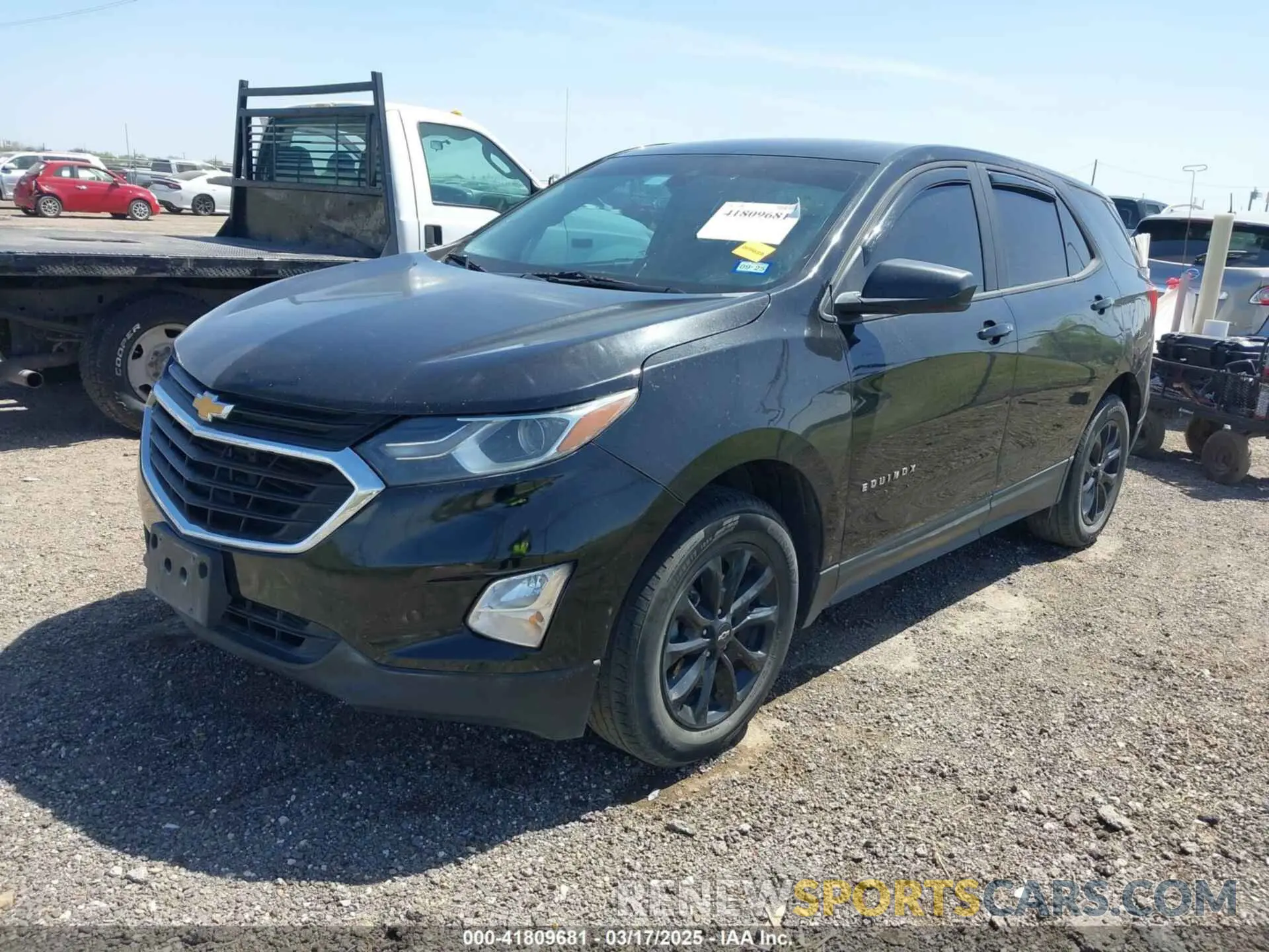 2 fotografías del automóvil dañado 2GNAXHEV1L6158532 CHEVROLET EQUINOX 2020