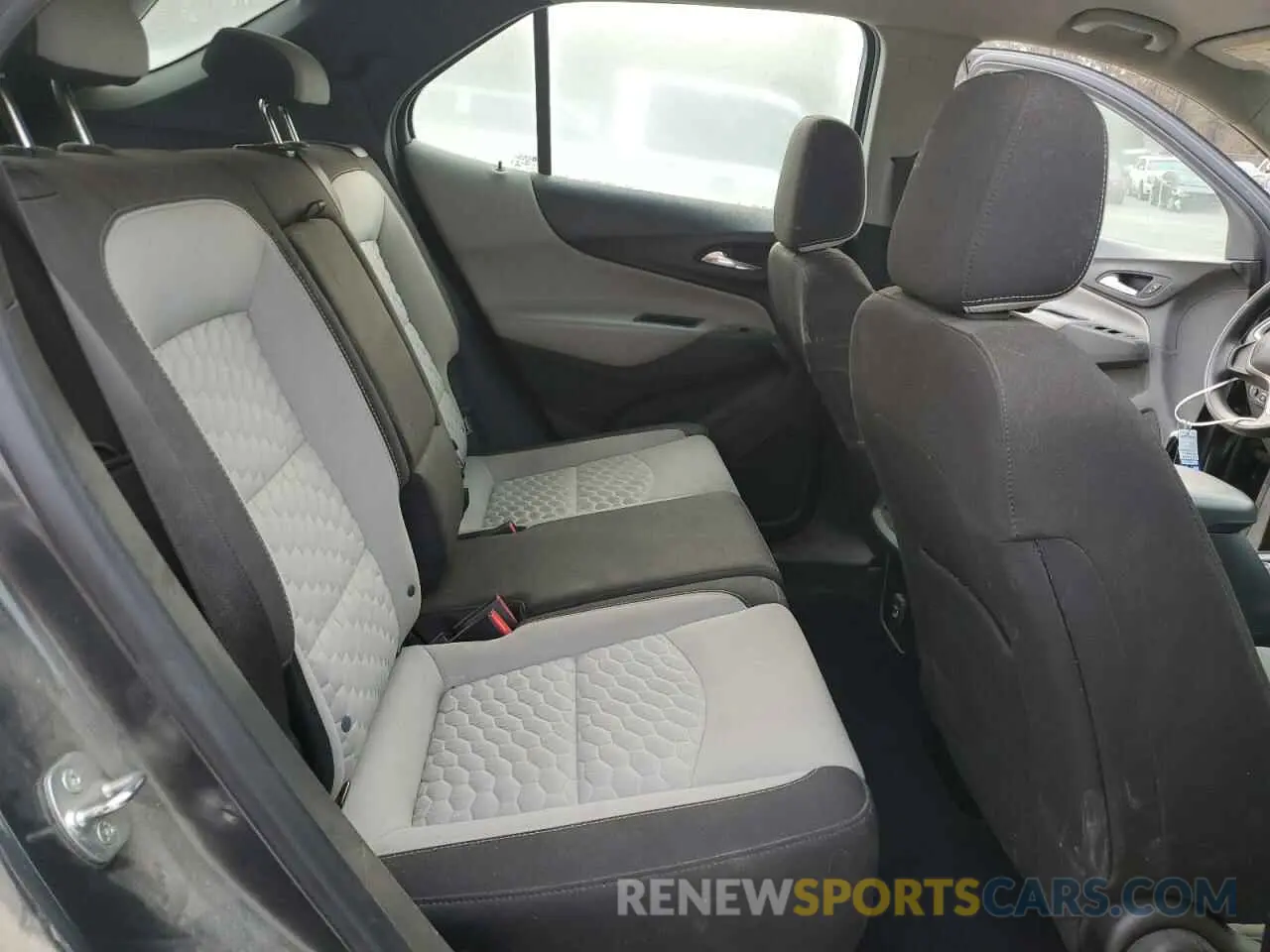 10 fotografías del automóvil dañado 2GNAXHEV1L6168476 CHEVROLET EQUINOX 2020