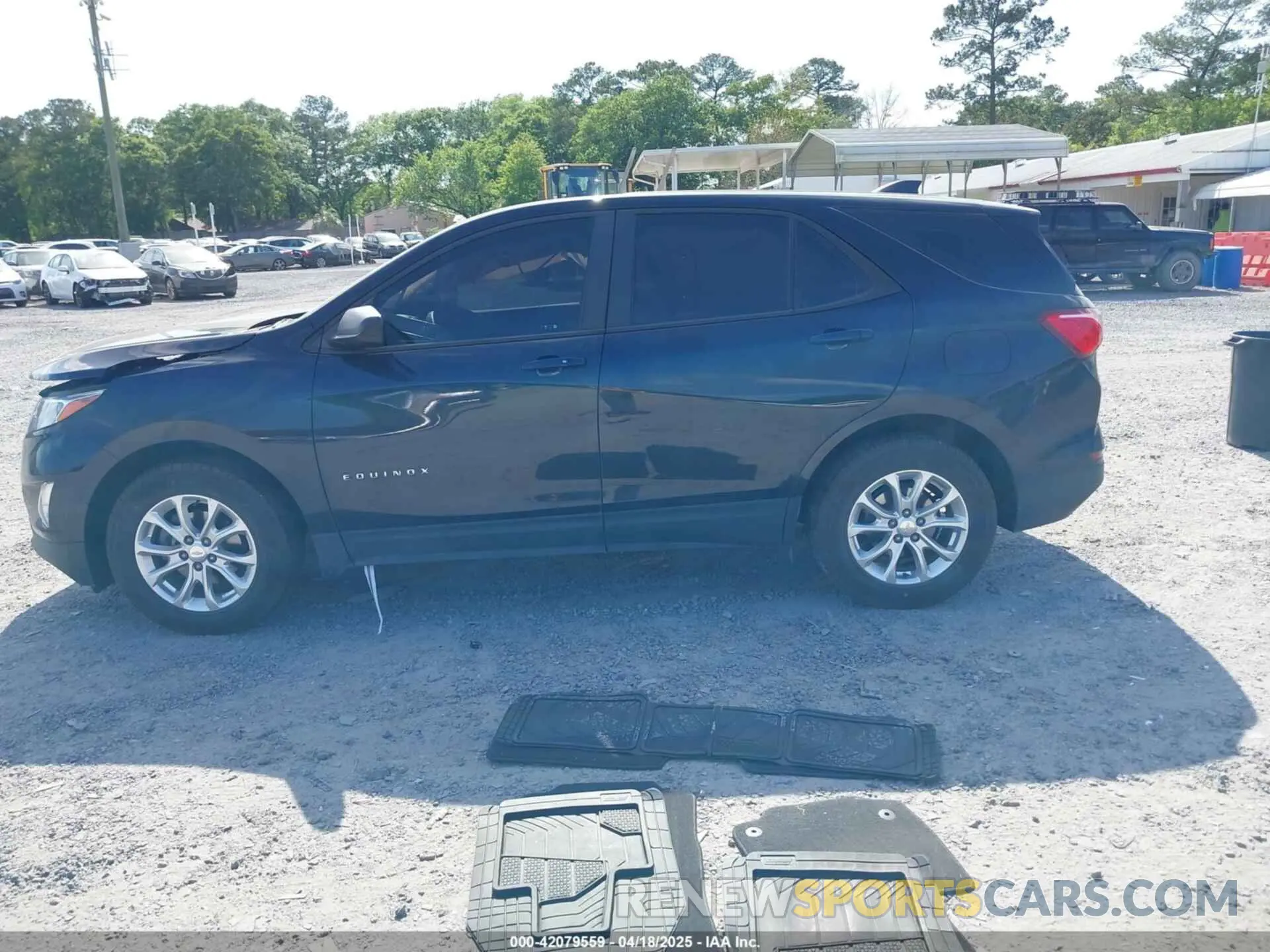 14 fotografías del automóvil dañado 2GNAXHEV1L6188288 CHEVROLET EQUINOX 2020